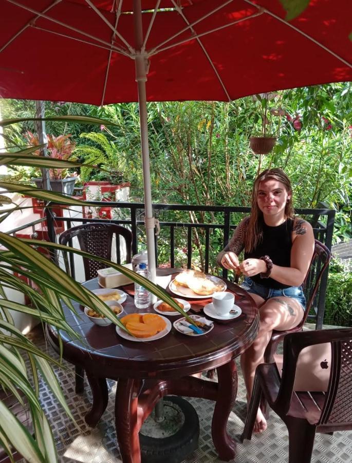 Tissa Rainbow Guest&Yala Hotel Tissamaharama Bagian luar foto