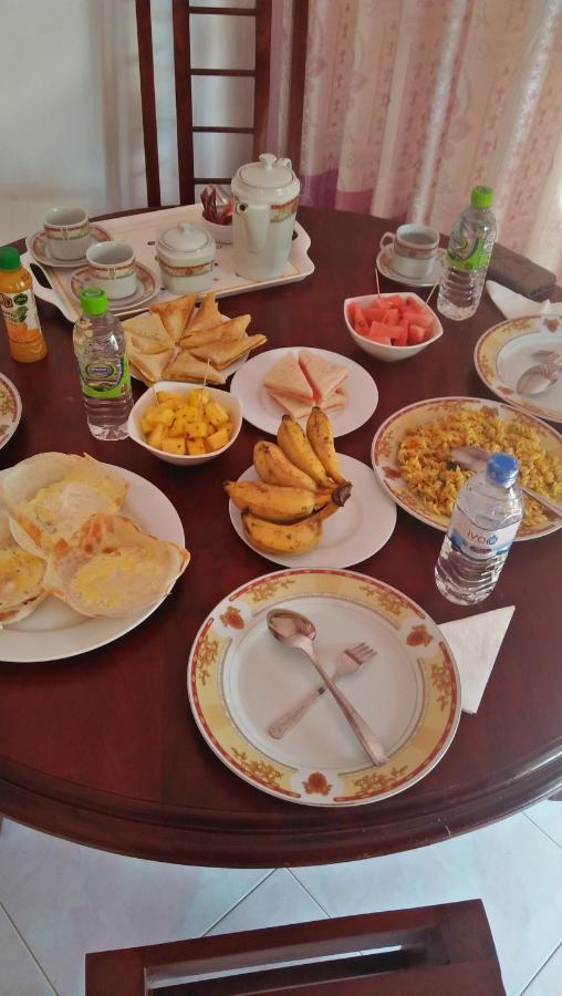 Tissa Rainbow Guest&Yala Hotel Tissamaharama Bagian luar foto